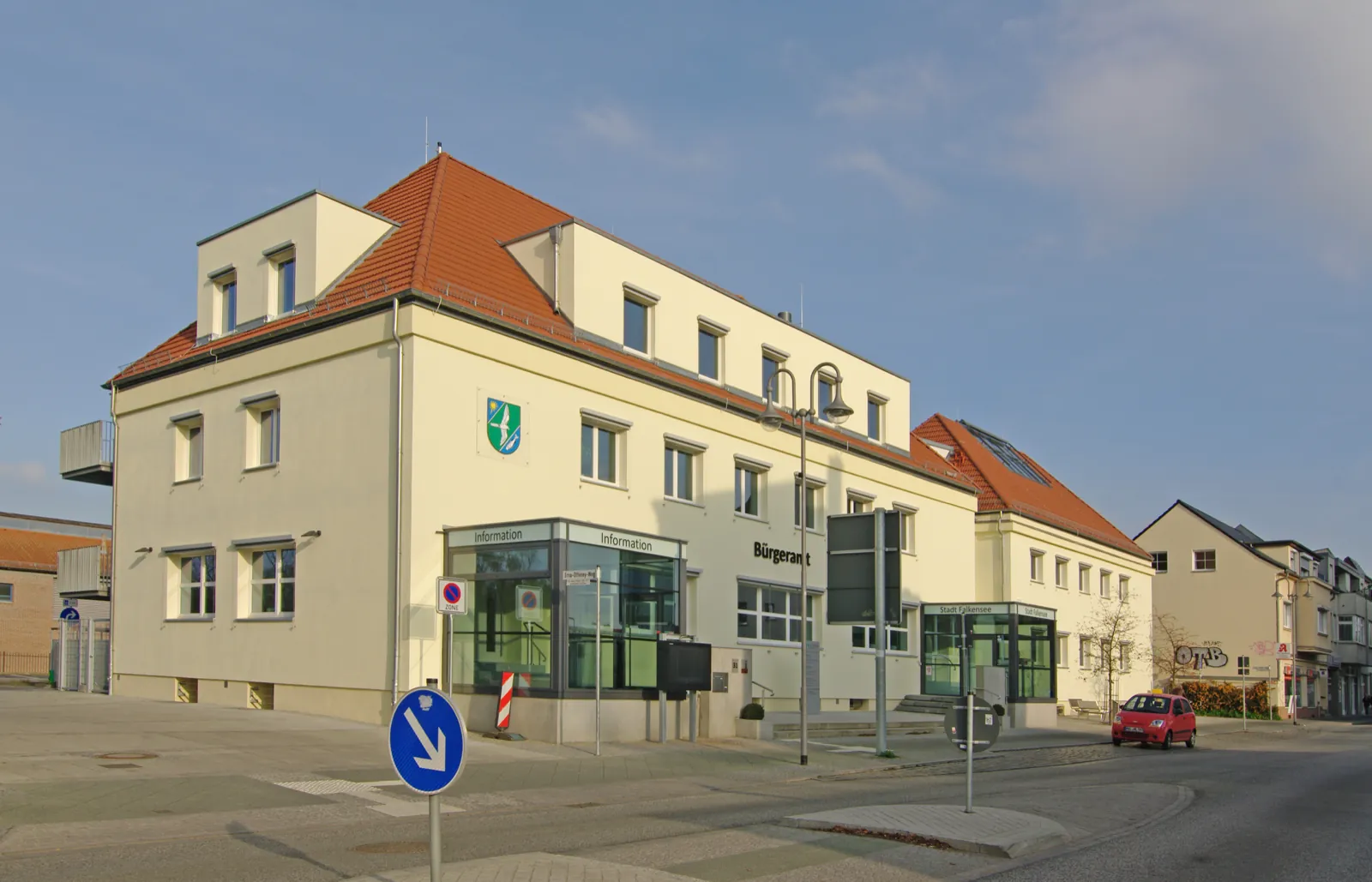Außenansicht Bürgeramt Falkensee, Straßenseite